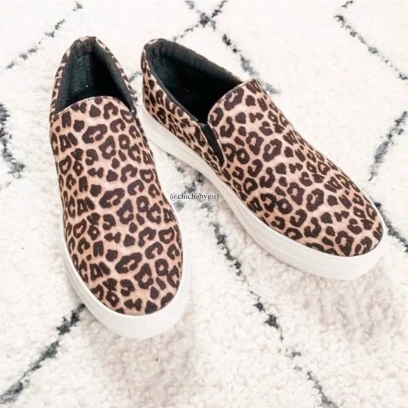 Leopard Animal Print Canvas Slip On Sneakers Platform Women’s Multi Sizes BNIB - Picture 5 of 8